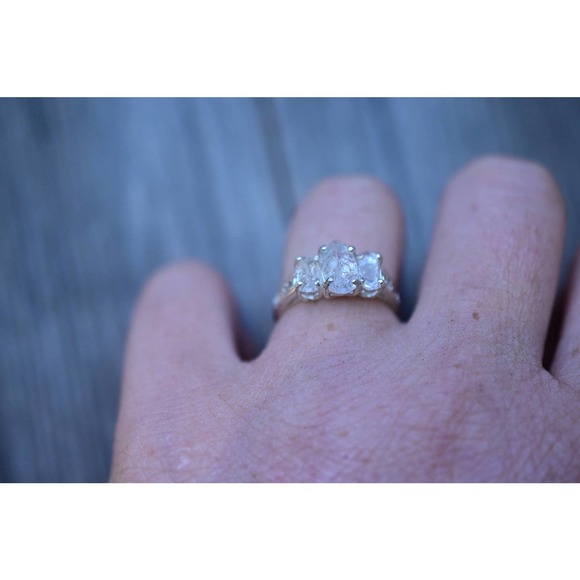 Raw Crystal Ring, Raw Stone Ring, Rings for Women, Stacking Ring, Raw Ge… - Picture 2 of 5